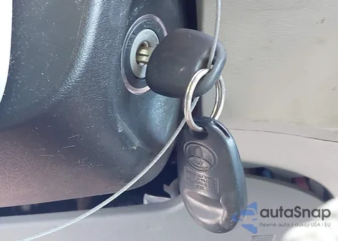 2014 Toyota Sienna Xle V6 8 Passenger from USA, damaged, VIN 5TDYK3DC0ES440355